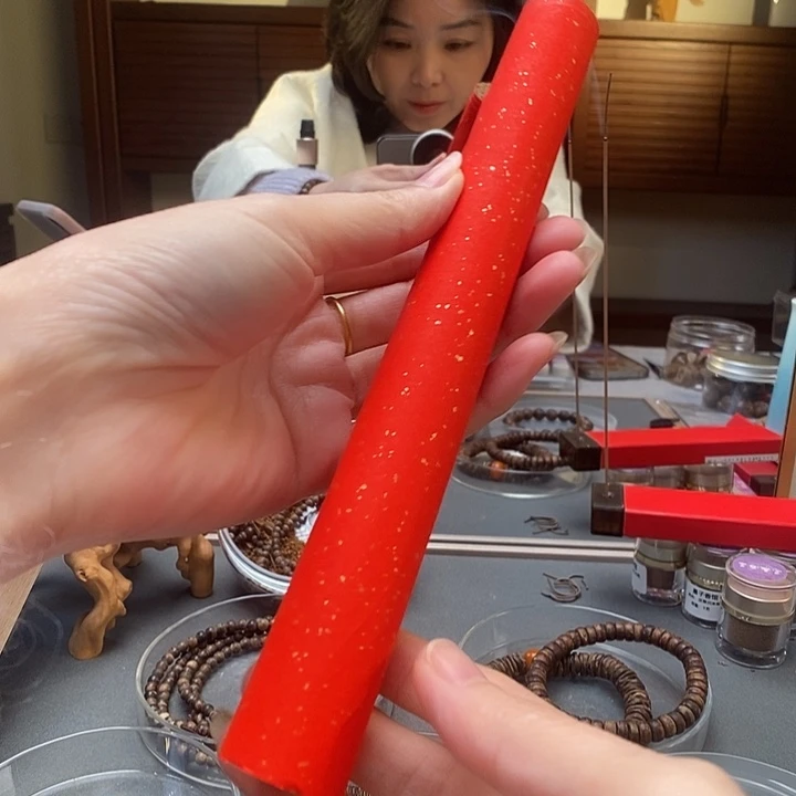 沉香沉香碎屑花香红土，甜蜜，控间感好