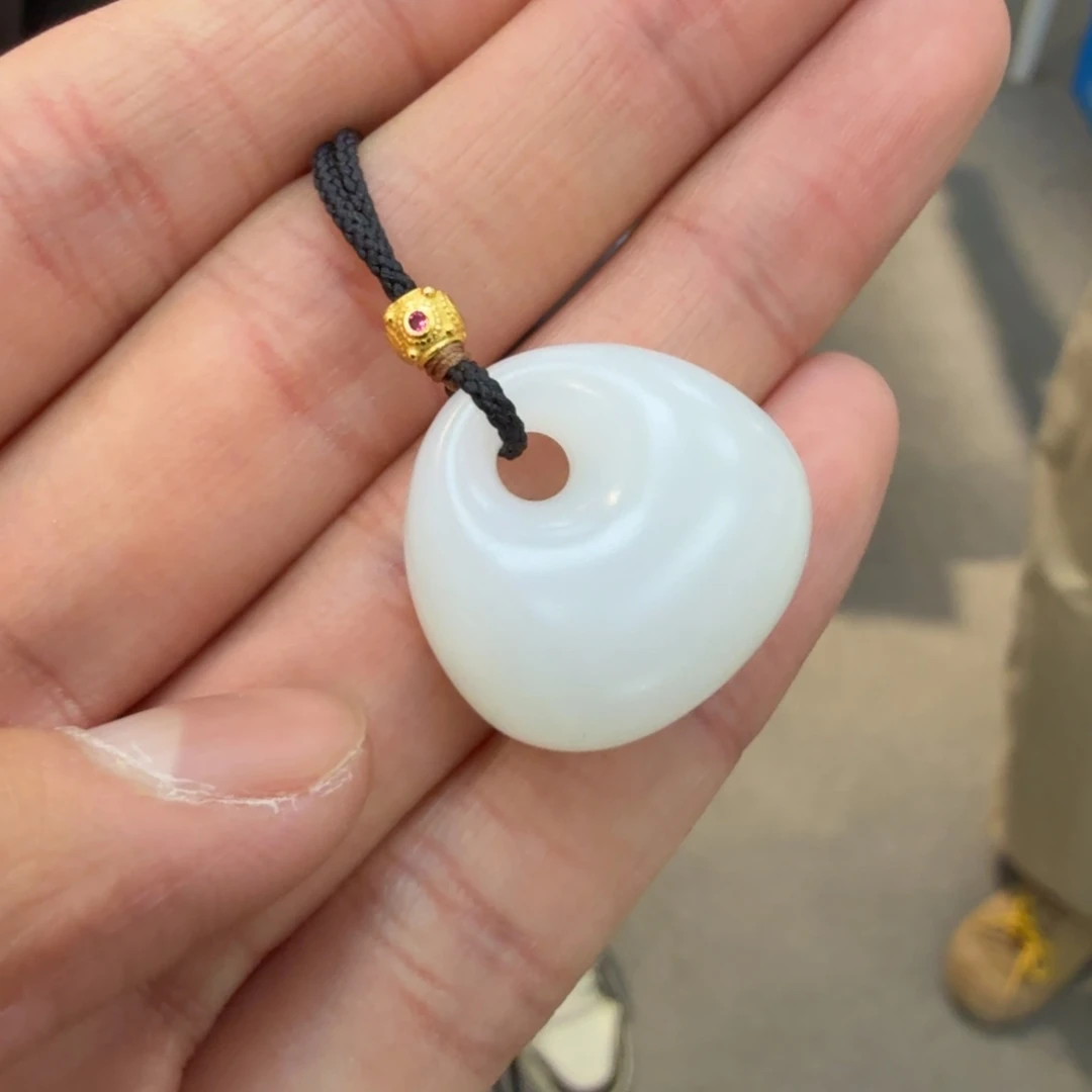 和田玉未镶嵌颈饰1230仙女卡23左右代购不退