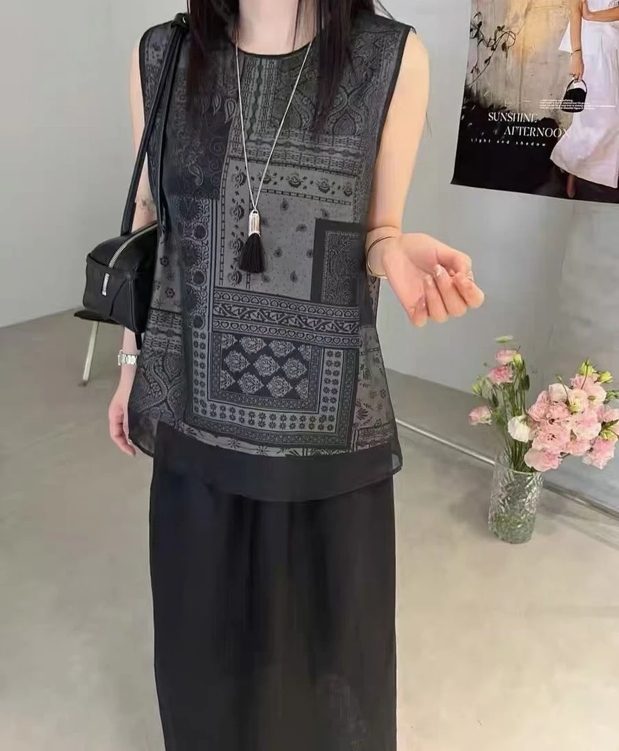 Manmi 欧根纱假两件拼接图腾印花无袖上衣  617（C4）