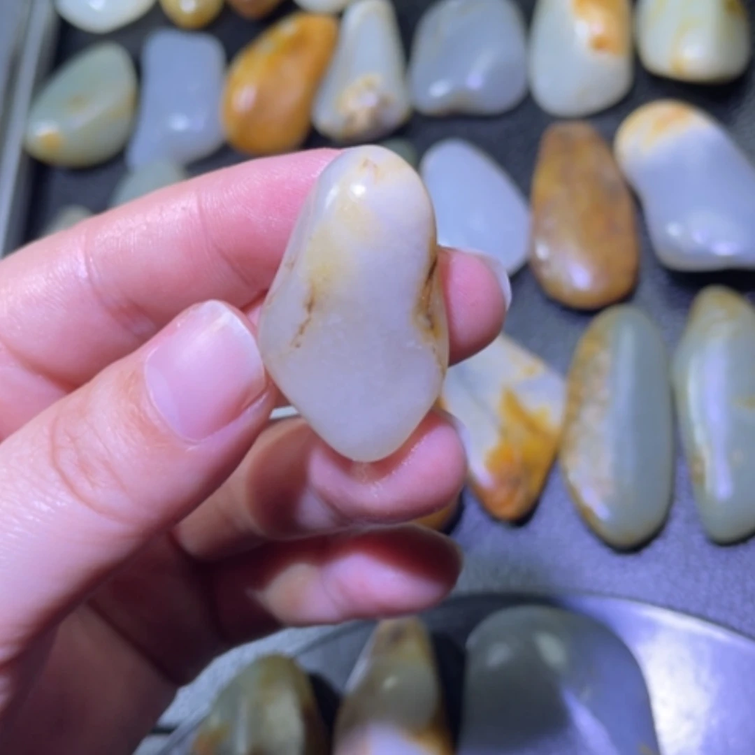 【闪购商品】颈饰未镶嵌和田玉