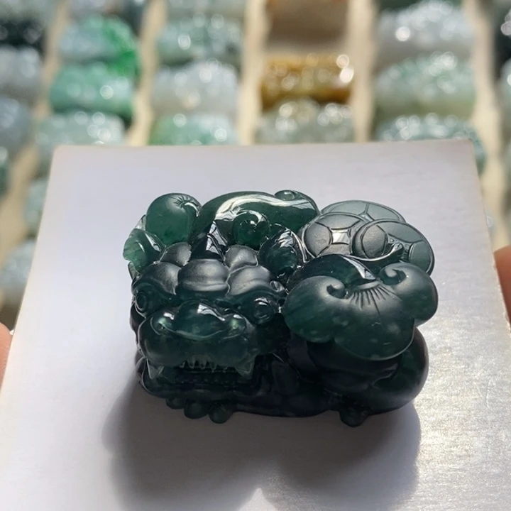翡翠颈饰未镶嵌天然翡翠貔貅吊坠