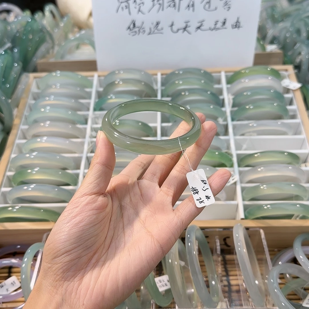 玛瑙/玉髓未镶嵌手镯圈口60.3