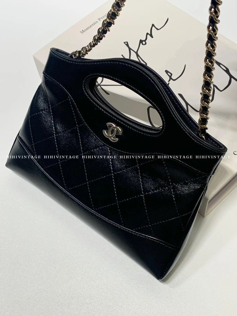未使用 Chanel/香奈儿  24C 黑金横版 nano 31Bag 新款镭射  二店