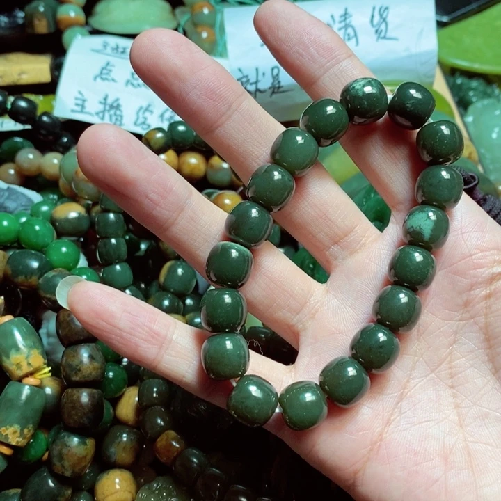 岫岩河磨玉（透闪石质玉）手链未镶嵌