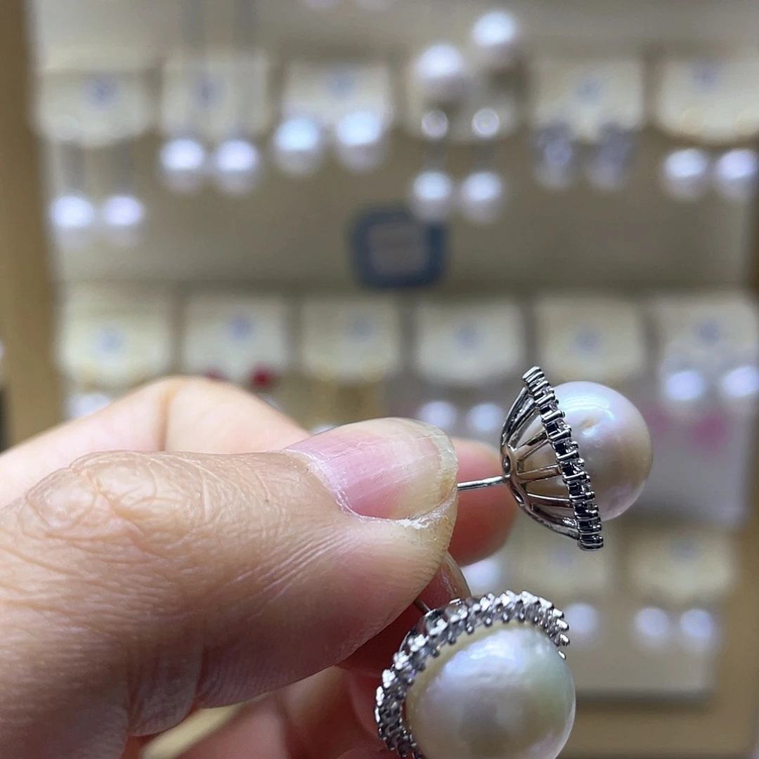 银S925镶嵌淡水珍珠耳饰