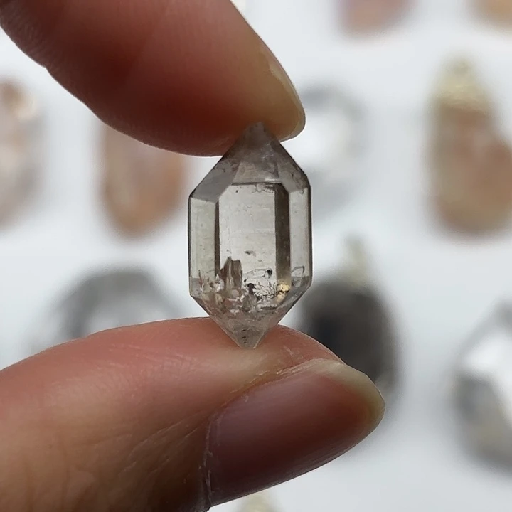 颈饰水晶未镶嵌茶闪灵钻17mm+