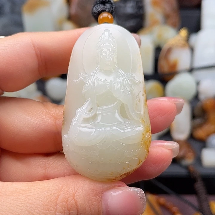 三***哥和田玉未镶嵌颈饰