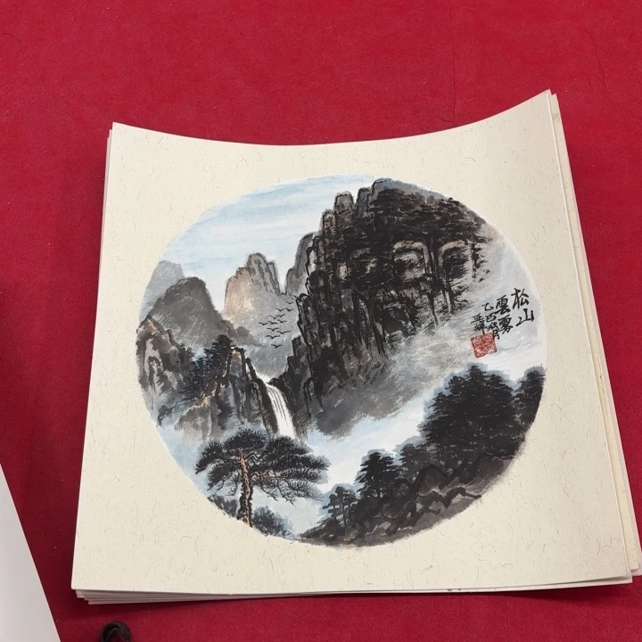 国画花鸟等图案为主