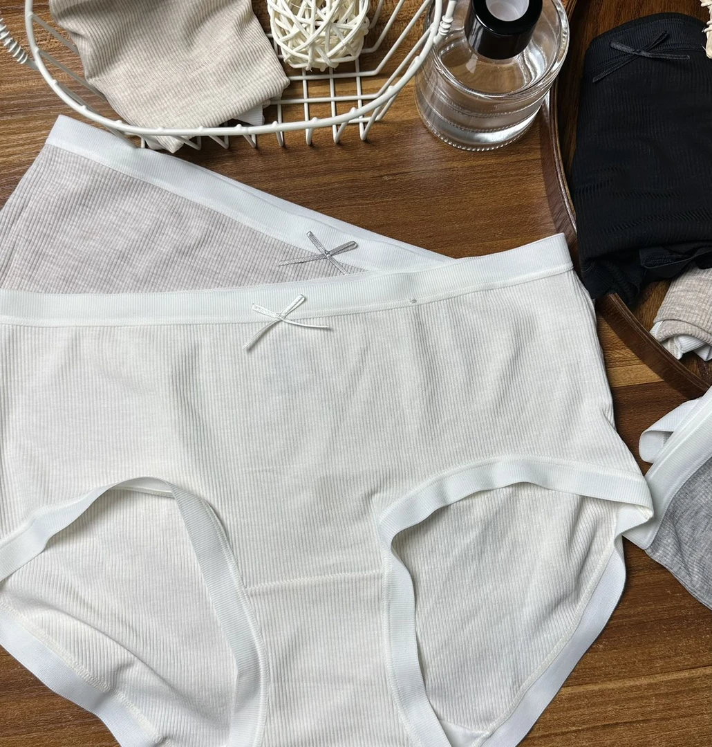 纯色成人中腰简约透气舒适女三角内裤R092
