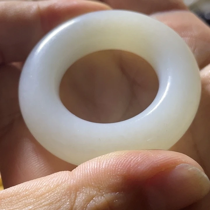 用***9和田玉未镶嵌挂件