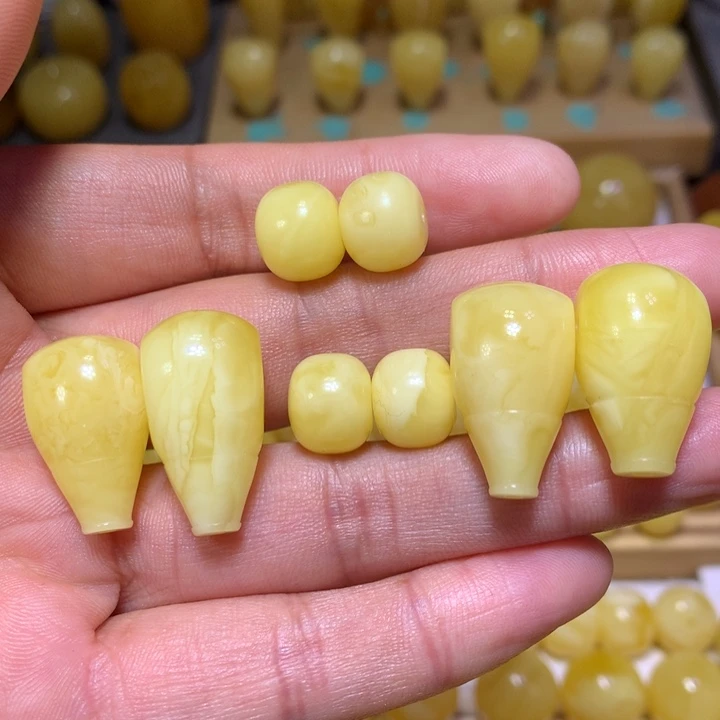 蜜蜡裸石未镶嵌榕*天然俄料浓白花套装11.5-13.5