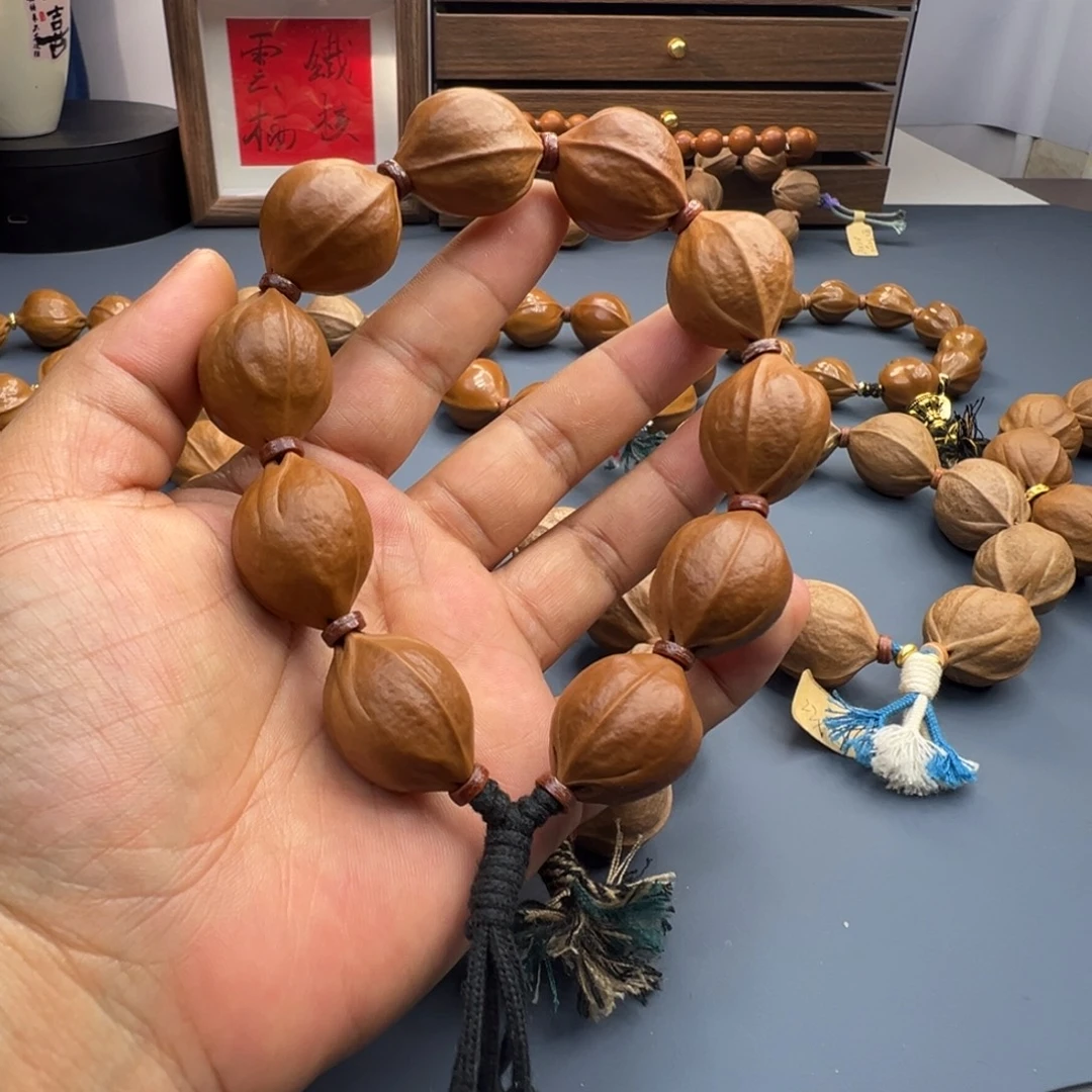 爱***鱼橄榄核手串梅林铁核鲨鱼背去霜 20×25