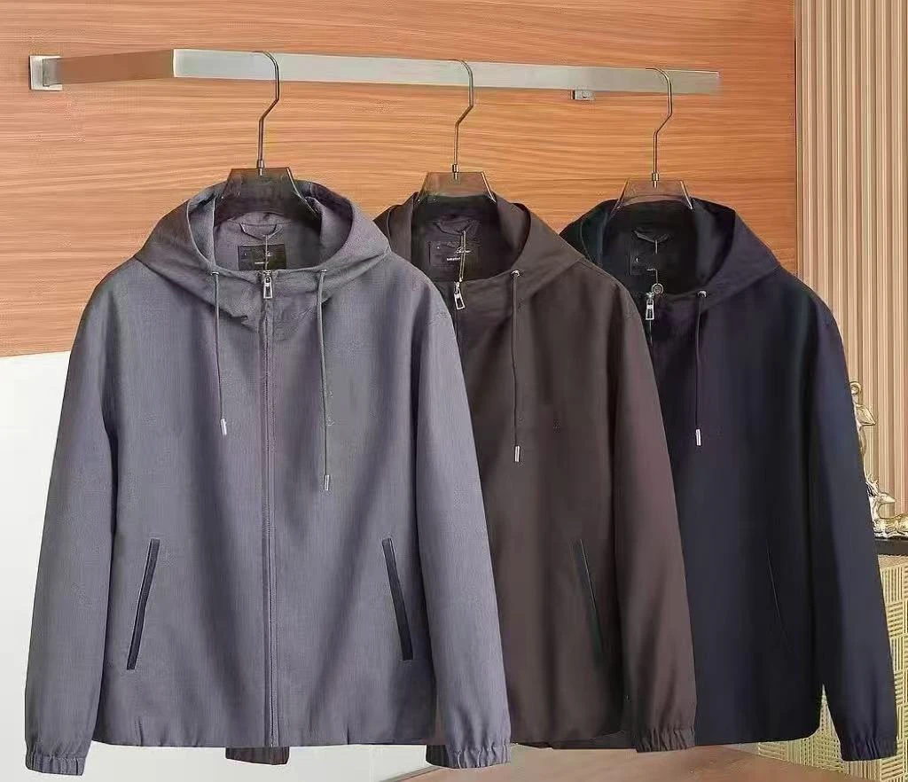 【今日上新】 刺绣logo 连帽外套#L1001款