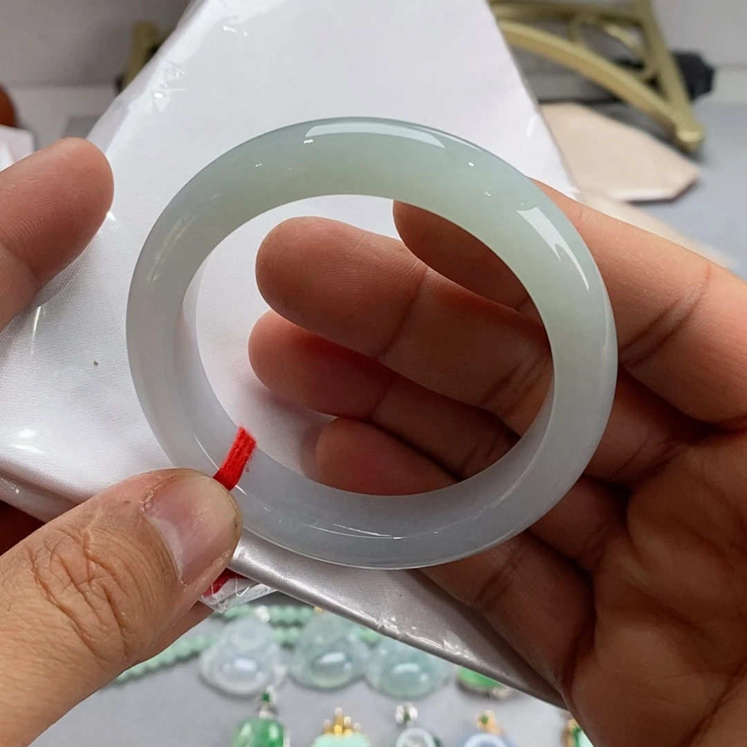 【闪购商品】未镶嵌手镯翡翠