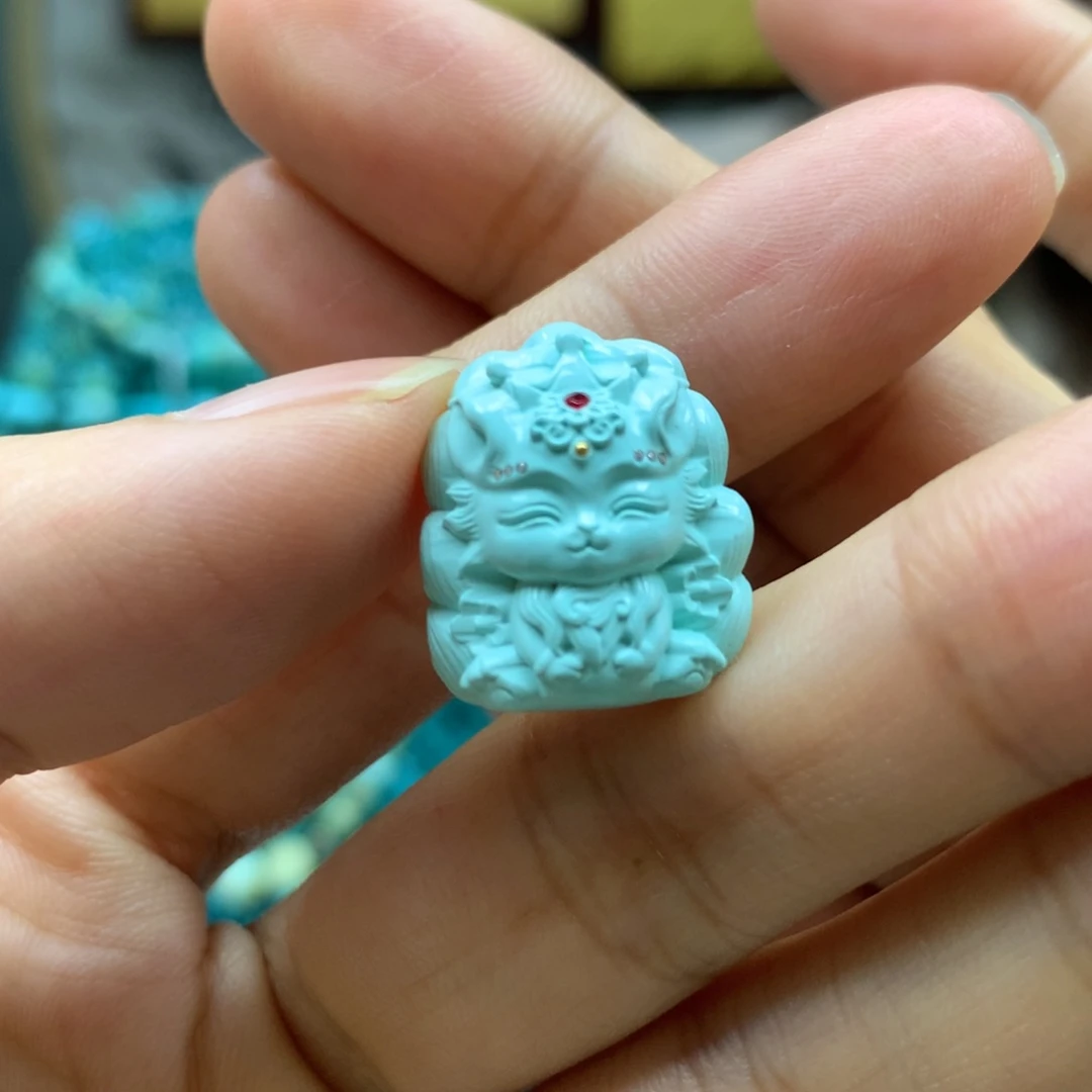 绿松石配饰未镶嵌