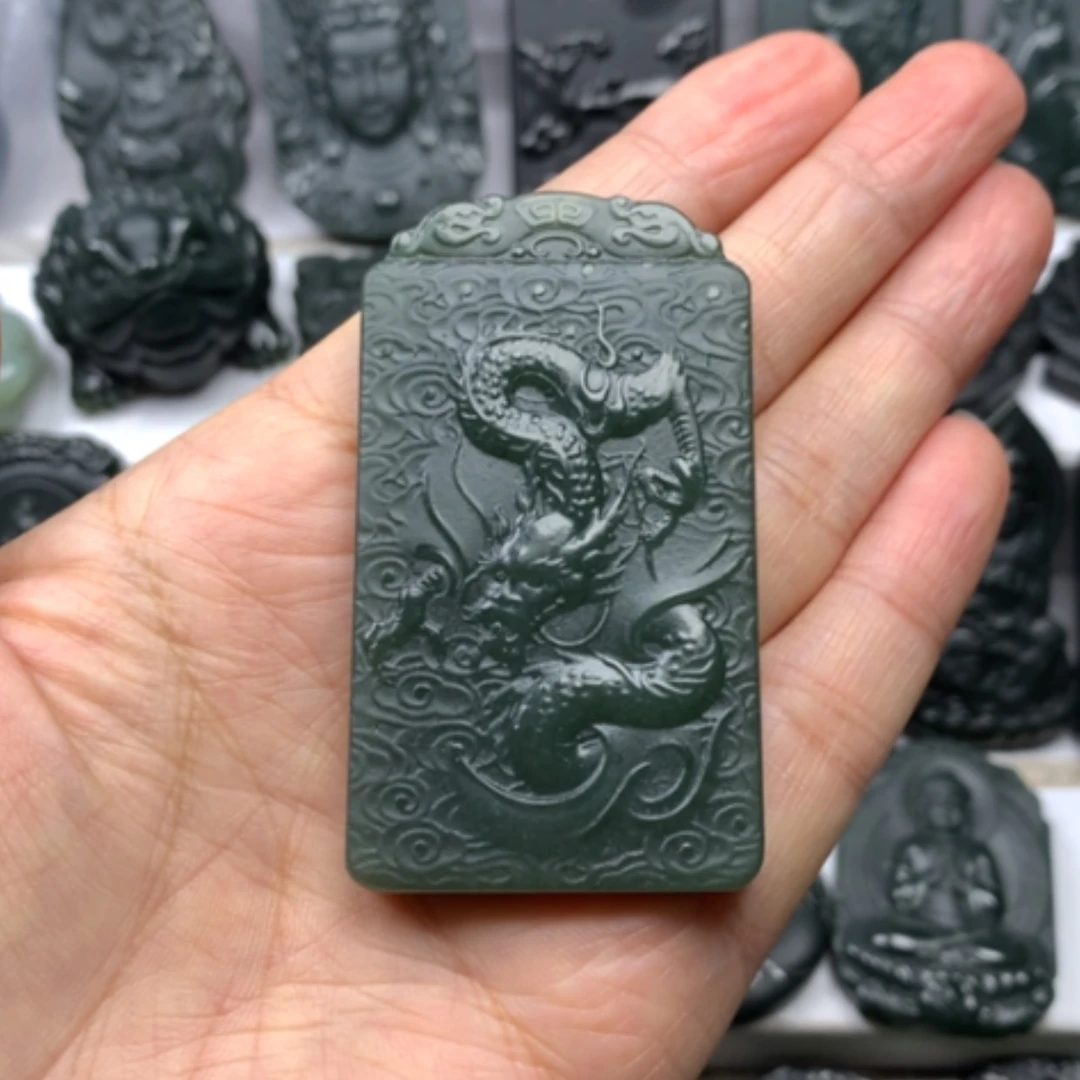 【闪购商品】颈饰未镶嵌和田玉双面雕刻