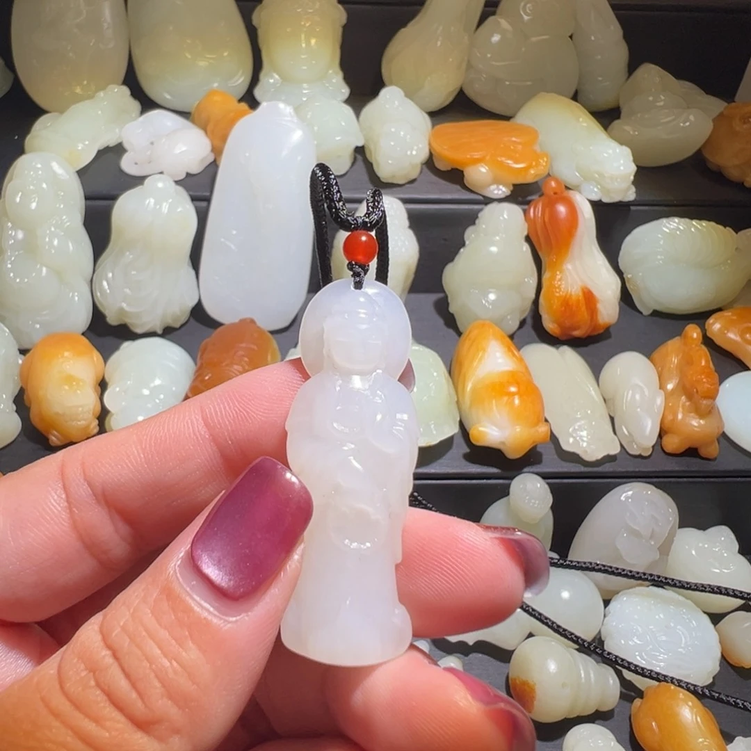 颈饰未镶嵌和田玉和*下