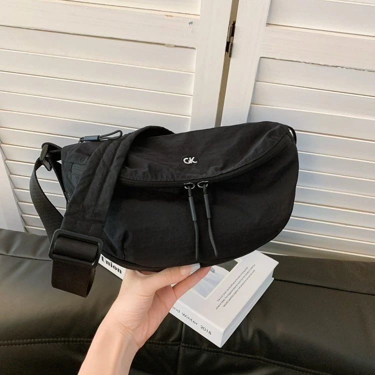 防水斜挎包手机袋马鞍包休闲简约单肩款时尚潮流ins2025网红爆款