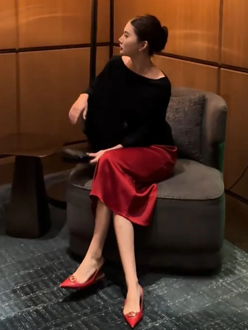 优雅时尚轻熟风黑色罩衫红色半身裙套装轻职风通勤穿搭2025新款女