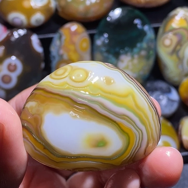 玛瑙/玉髓未镶嵌珠宝奇石133