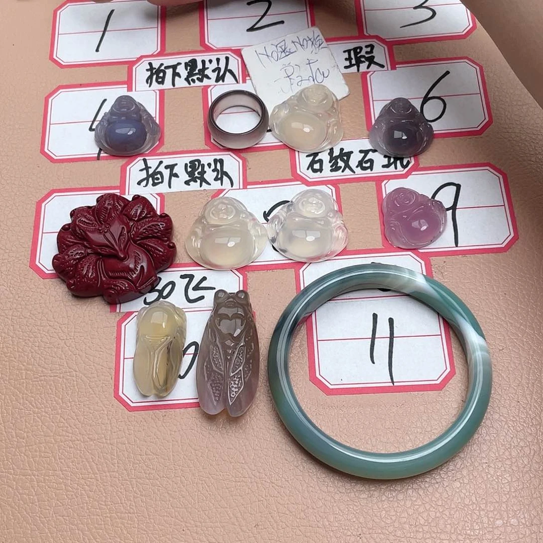 玛瑙/玉髓颈饰合金小**鱼