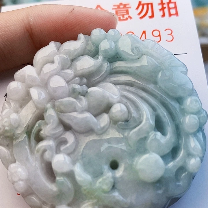 吊坠(不含链)未镶嵌翡翠