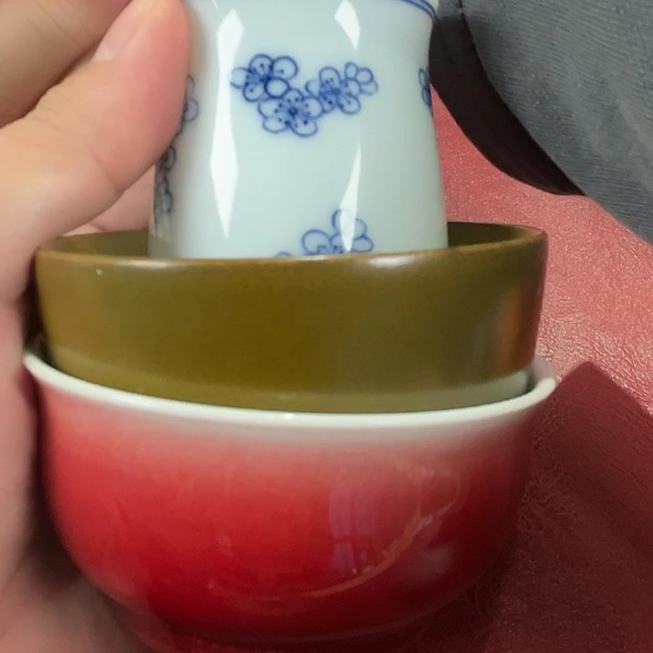 三只杯子，青花的手绘