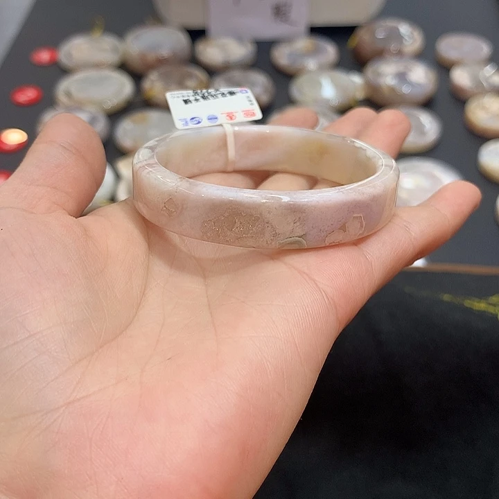 玛瑙/玉髓手镯未镶嵌55 拍下即认可瑕疵有裂