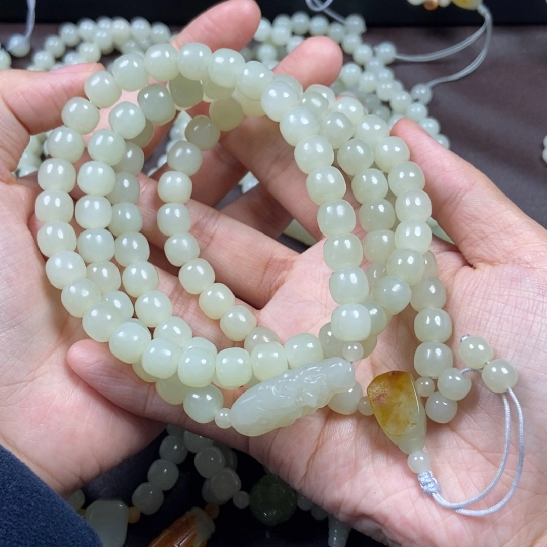 王***胖和田玉未镶嵌把件