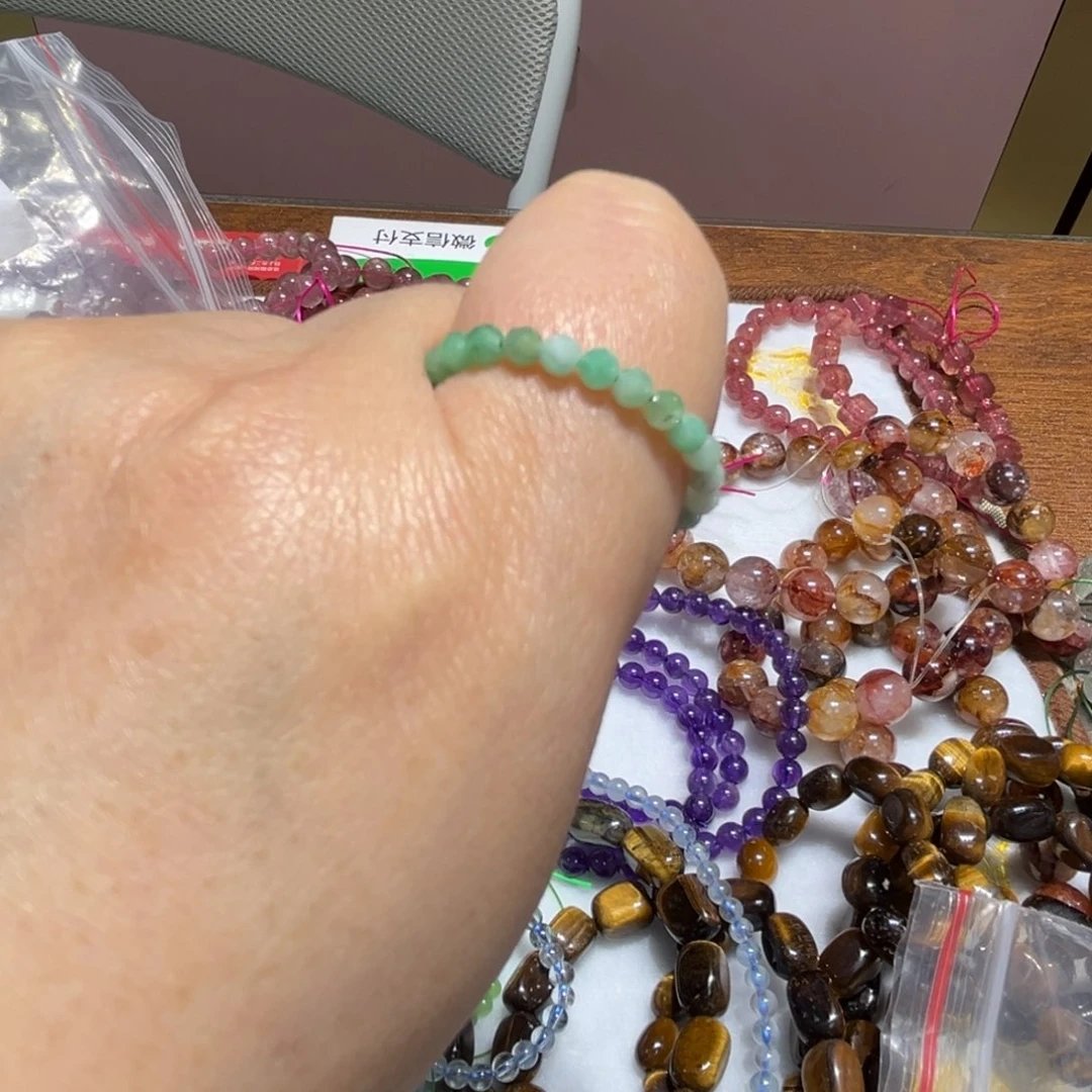 祖母绿手串未镶嵌夜****梦手串