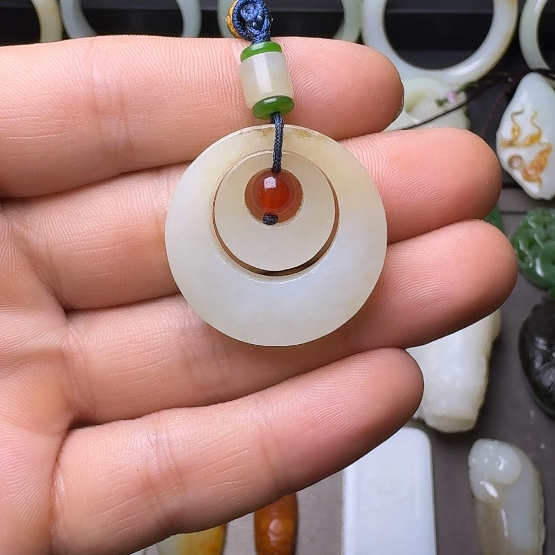 和田玉（糖玉）未镶嵌吊坠(不含链)
