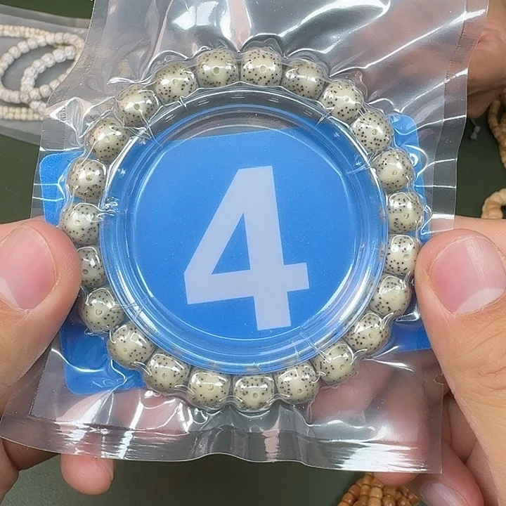 星月菩提吊坠10单圈。  4