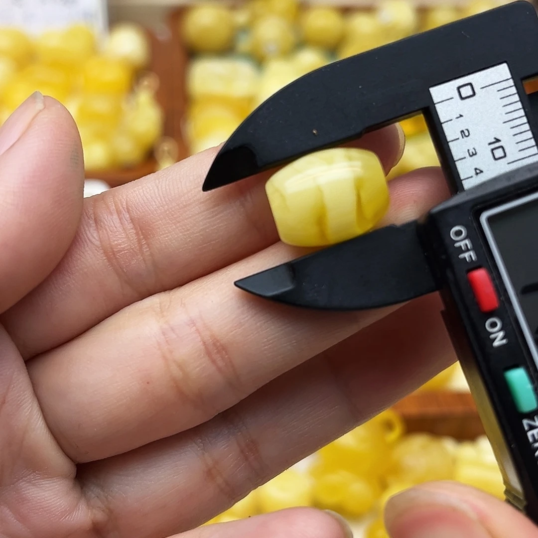 蜜蜡未镶嵌裸石天然