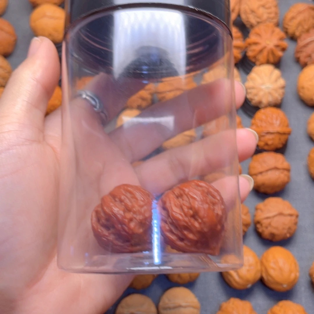 s***r核桃文玩把件密封罐