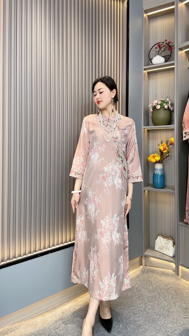 芷若YJ5386妈妈装中式国风盘扣优雅气质复古遮肉连衣裙