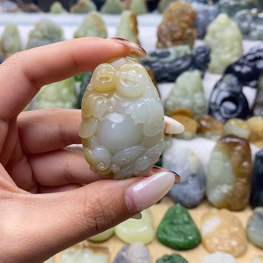 和田玉未镶嵌颈饰