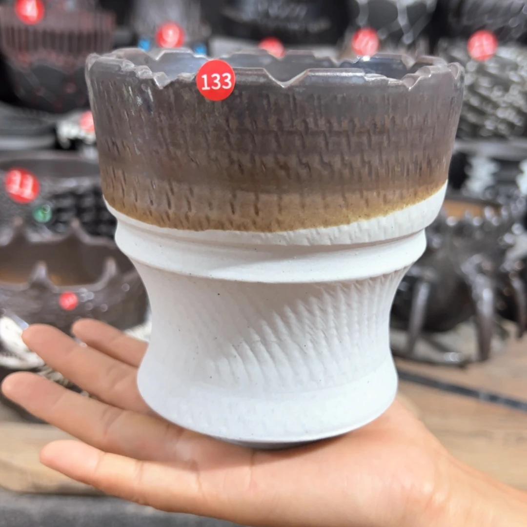 块根盆，口11高12.8