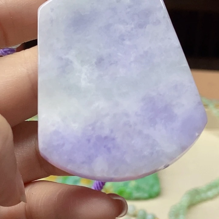 翡翠未镶嵌颈饰吊坠