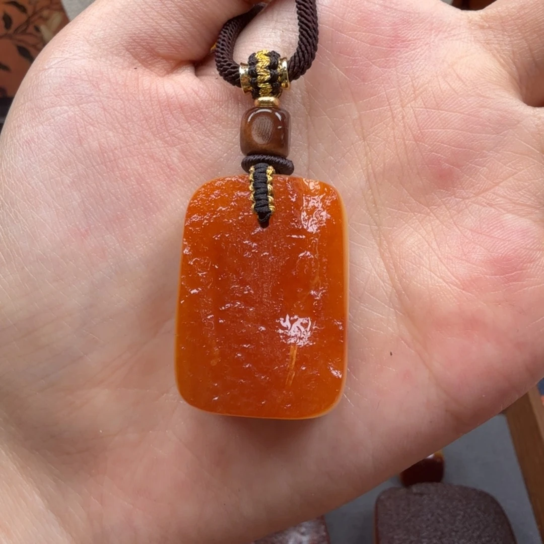 蜜蜡未镶嵌吊坠(赠链)