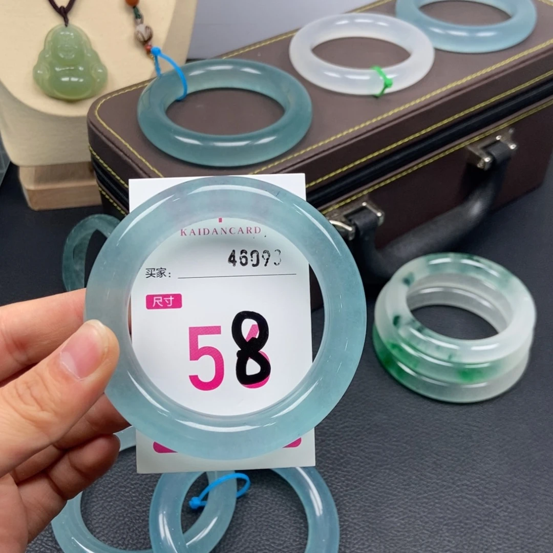 未镶嵌手镯石英质玉恨****控