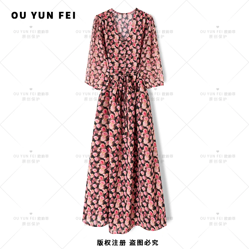 裙子女款爆款2025新款高级感女气质显瘦时尚洋气印花连衣裙AY1380