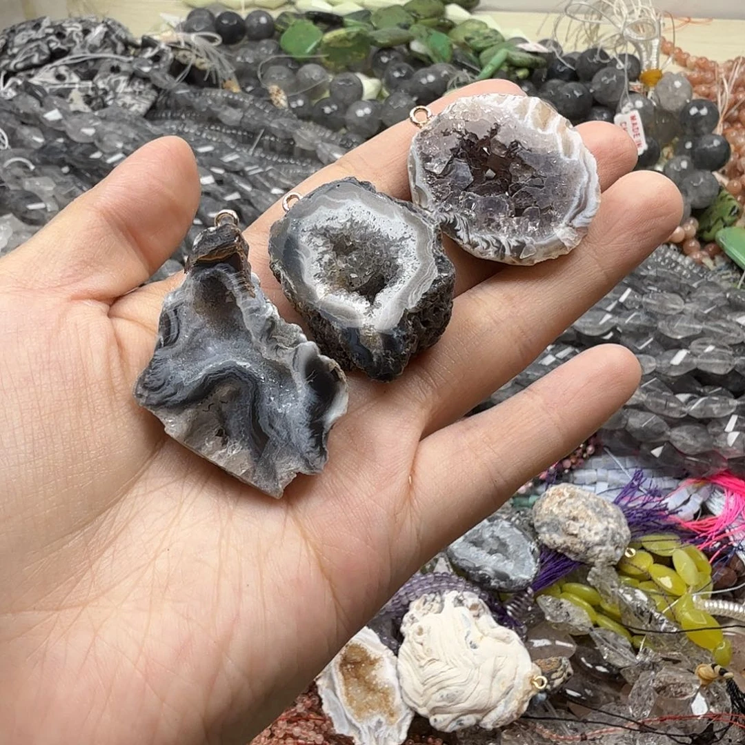 水晶珠宝半成品未镶嵌羽毛玛恼晶洞配件一颗