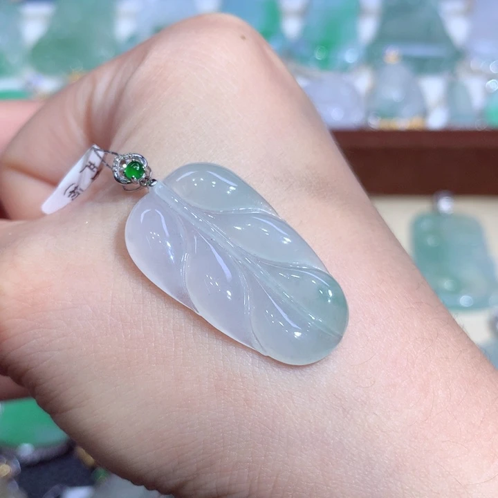 翡翠18K金镶嵌吊坠(不含链)叶