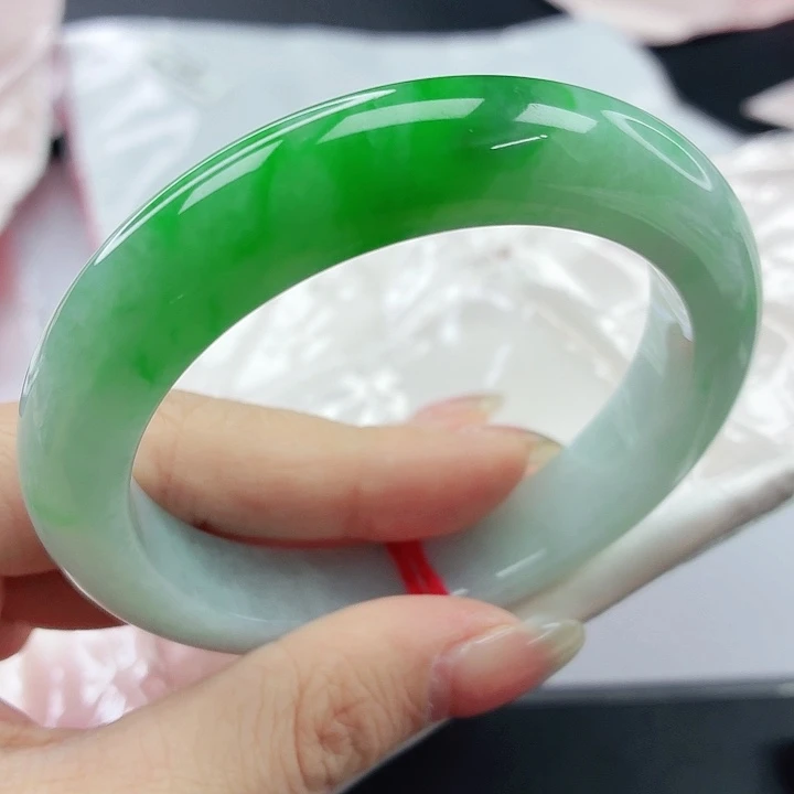 未镶嵌手镯翡翠，863