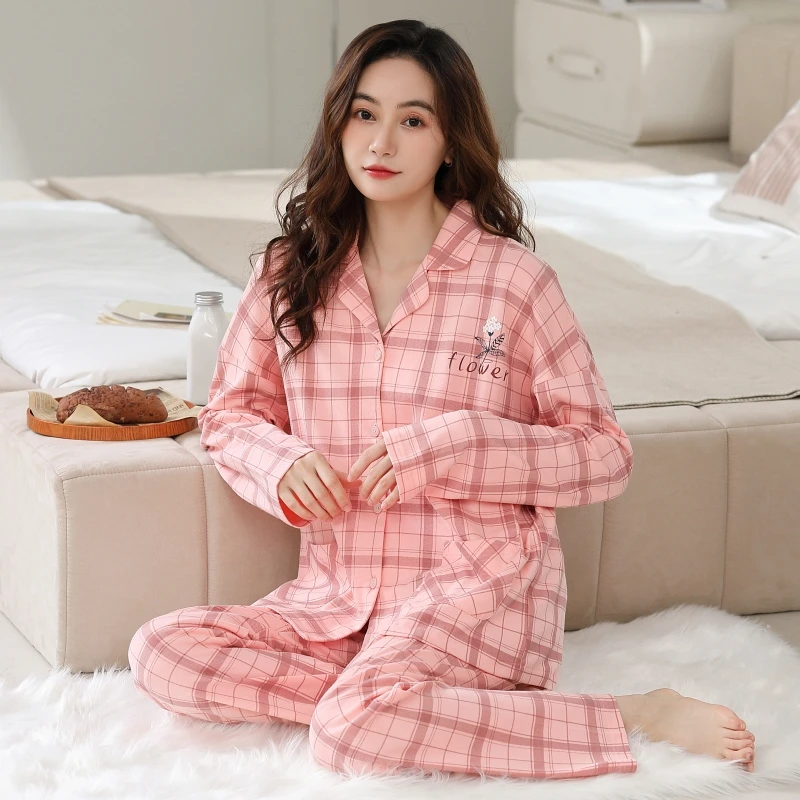 新款翻领开衫长袖休闲宽松舒适大码秋季睡衣女套装家居服