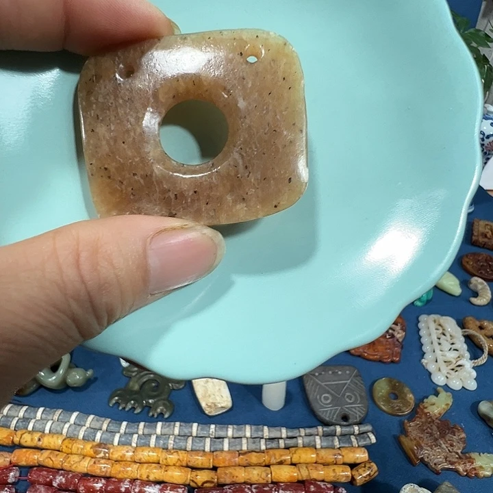 和田玉（糖玉）未镶嵌挂件