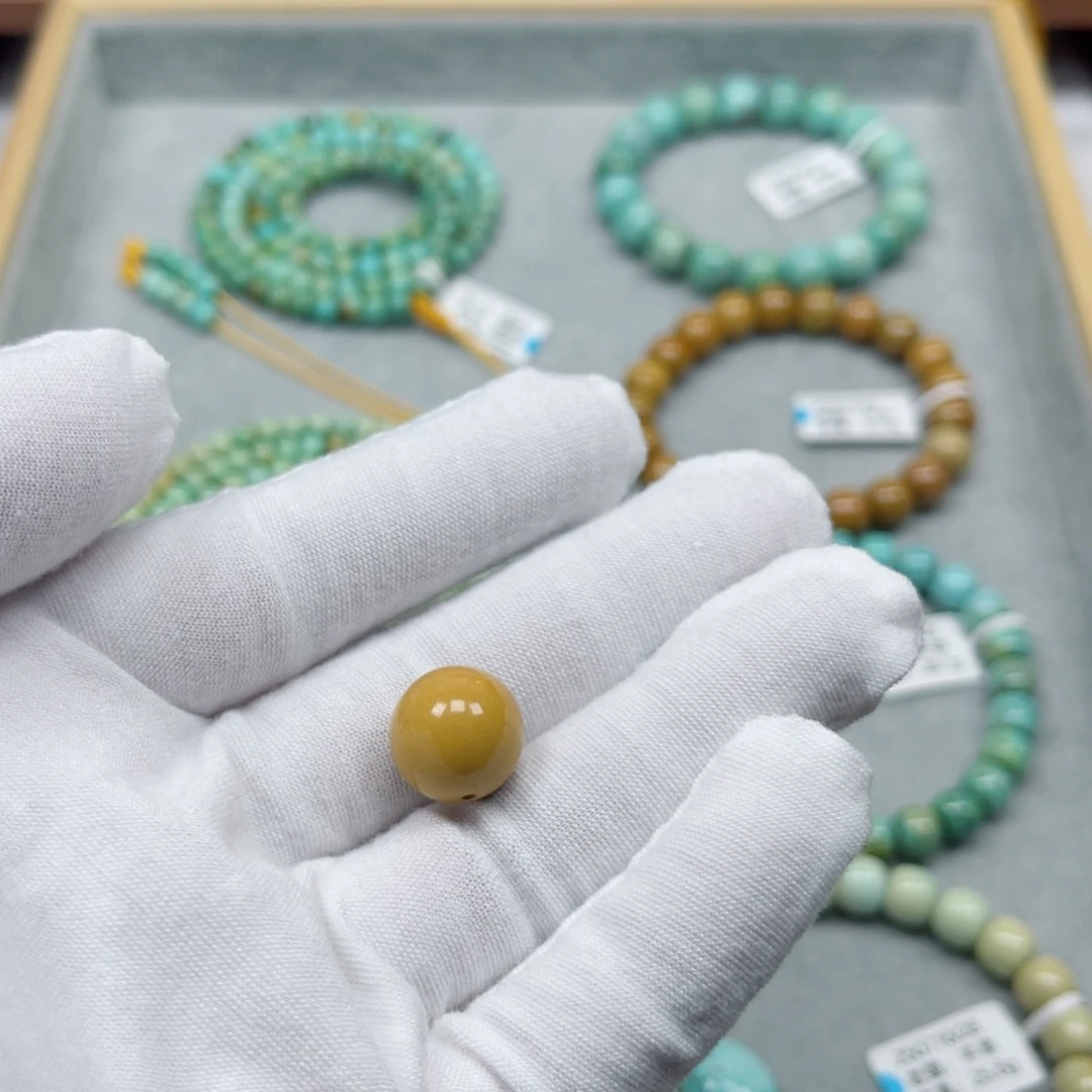 绿松石未镶嵌挂件