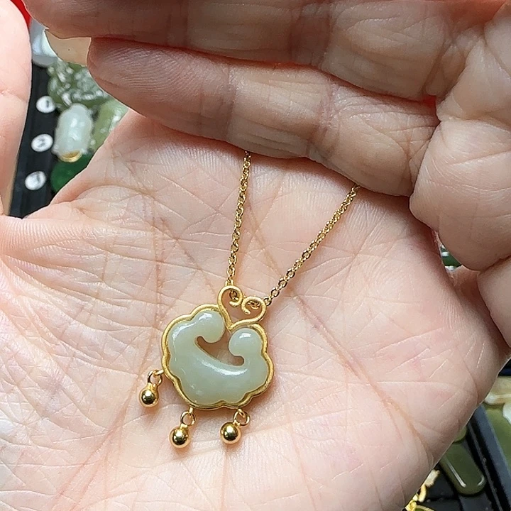 颈饰银S925镶嵌和田玉