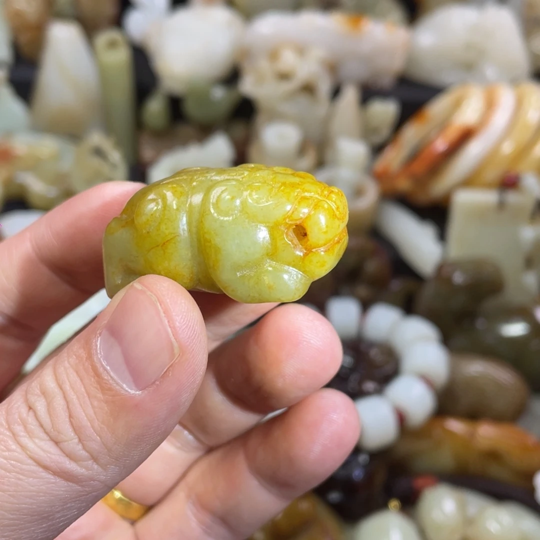 和田玉未镶嵌挂件