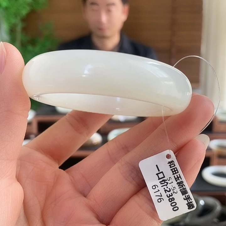和田玉未镶嵌手镯6176